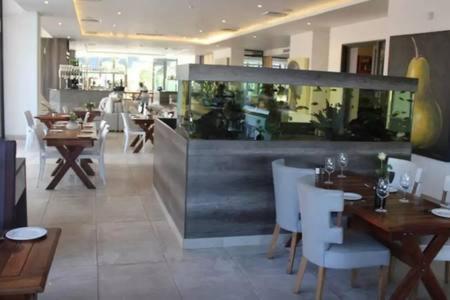 Sandton Skye Apartment โจฮันเนสเบิร์ก ภายนอก รูปภาพ