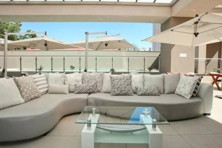 Sandton Skye Apartment โจฮันเนสเบิร์ก ภายนอก รูปภาพ